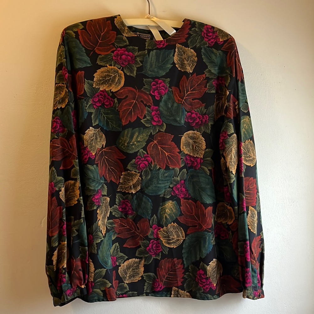 Vintage Herman Geist top. Leaf pattern. Shoulder pads. Size 8